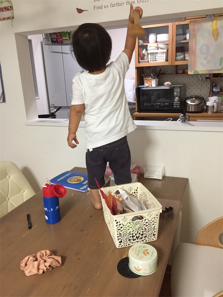 綺麗なダイニング テーブル 子供 対策 かわいい子供たちの画像